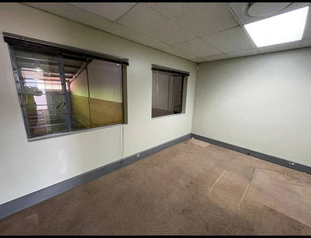 INDUSTRIAL PROPERTY TO RENT IN HENNOPSPARK